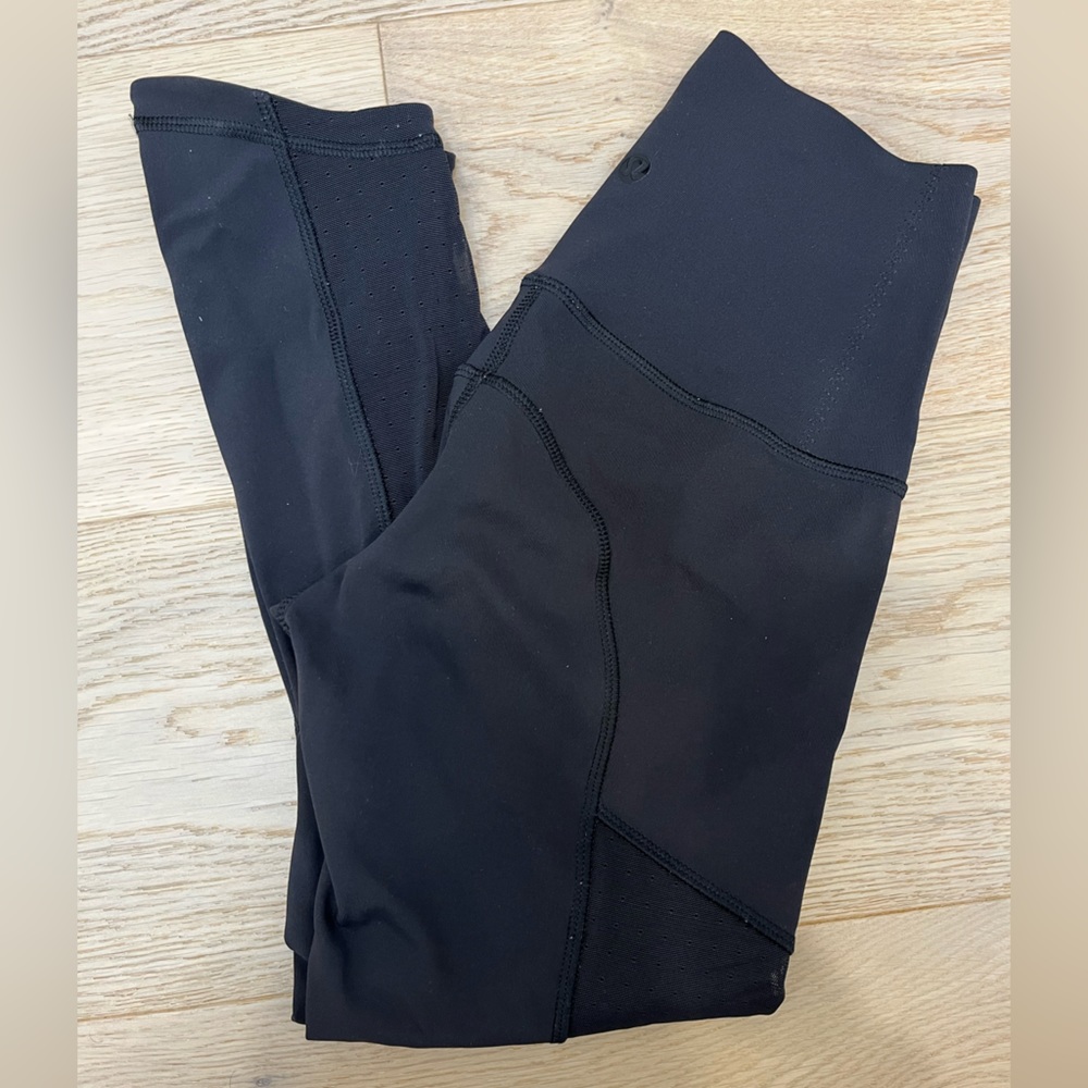 Lululemon | Cropped Tights with Mesh Panel | Size 2